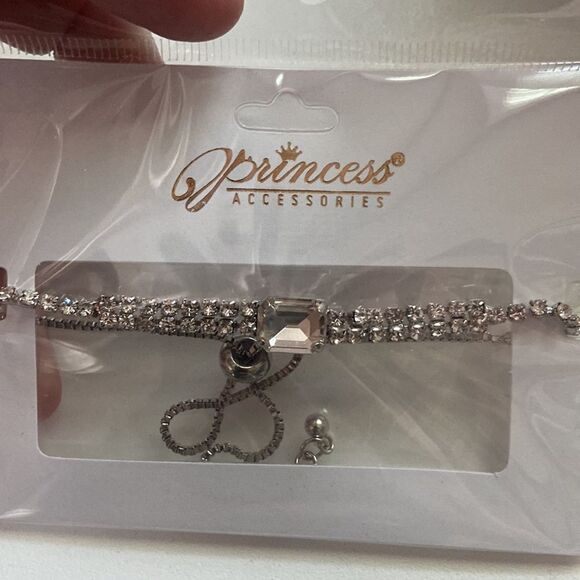 Jewelry - ✨3/$10✨ WOMEN'S GOLD or SILVER BLING BRACELET